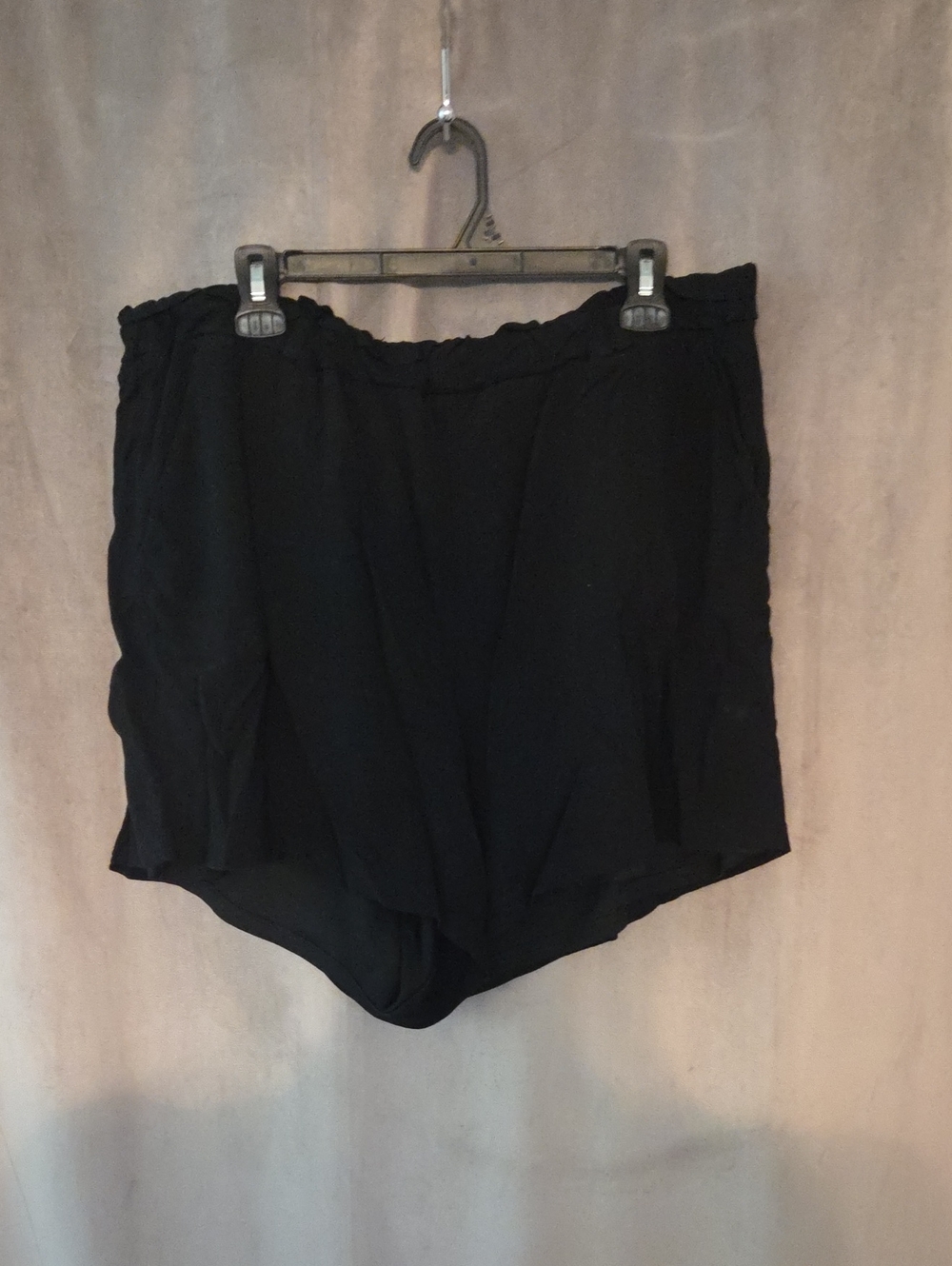 torrid Size 2 Black High-Waist Relaxed Shorts